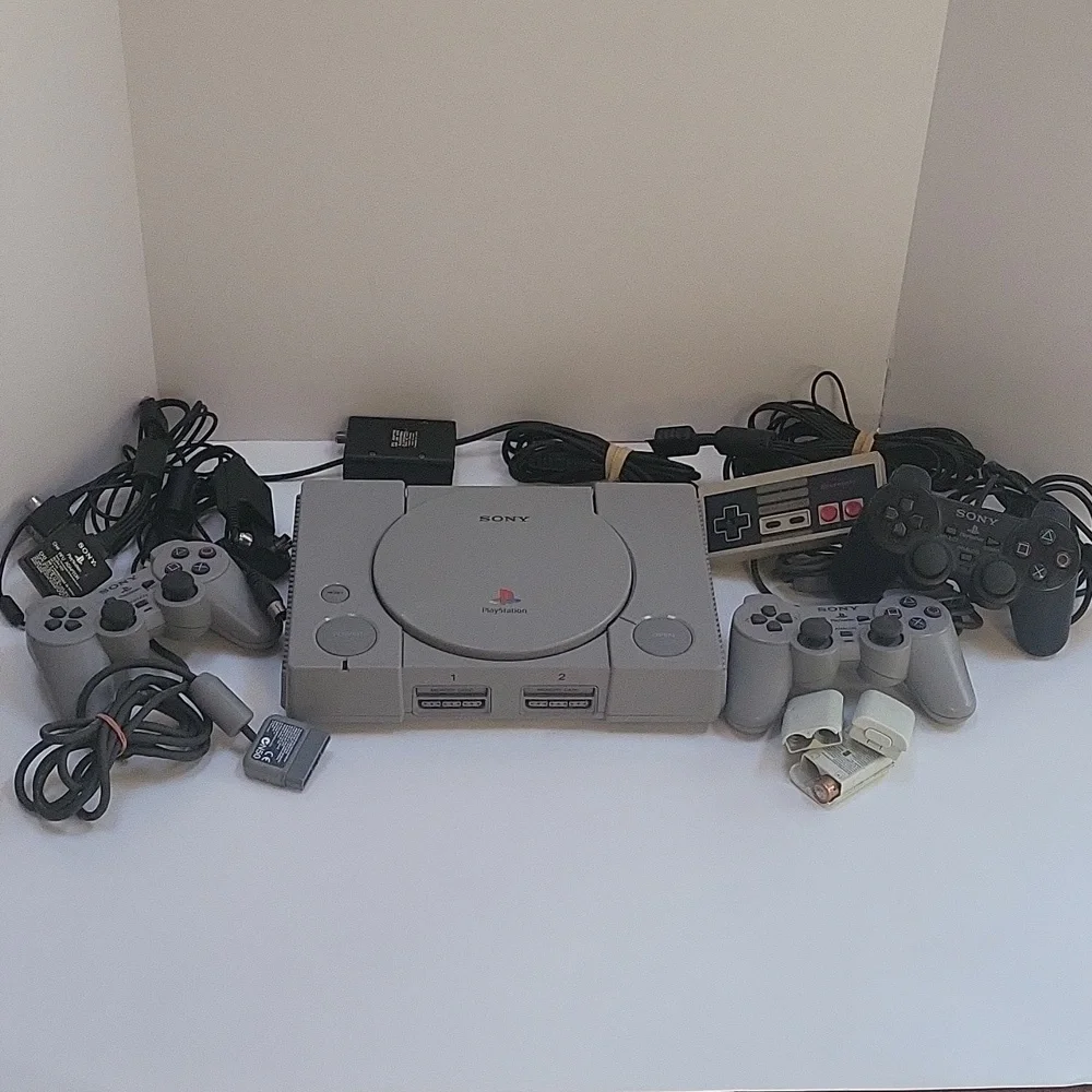 Sony Playstation Model No. SCPH-9001 Console with Accessories Vintage 2000